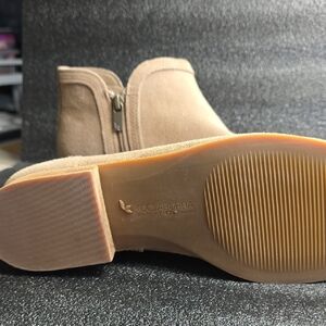 Koolaburra Women's Beige Ankle Booties